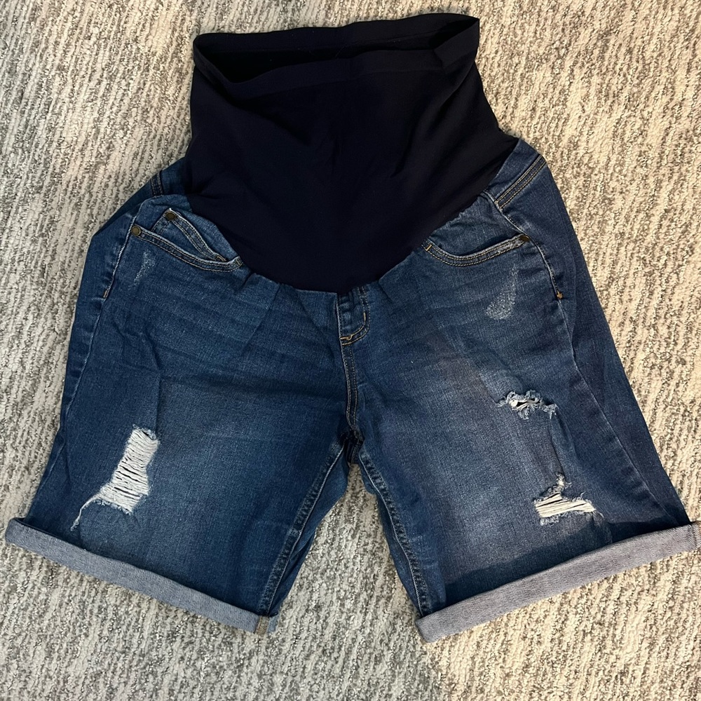 Maternity jean shorts, size large, over belly band - great condition